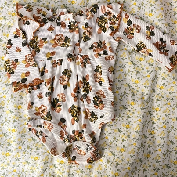 NWOT Daisy Fuentes Floral Lace Ribbed Set - Picture 7 of 8